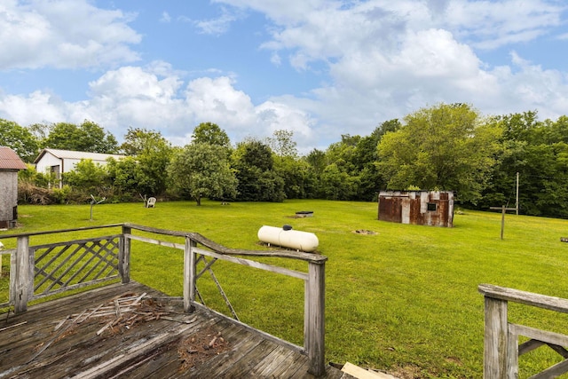 11095 High Point Rd, Thornville, OH 43076 - view of grassy yard featuring a wooden deck