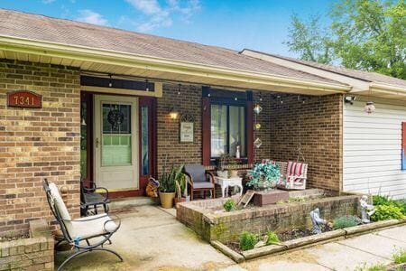 7341 E Broad St SW, Pataskala, OH 43062 - view of porch