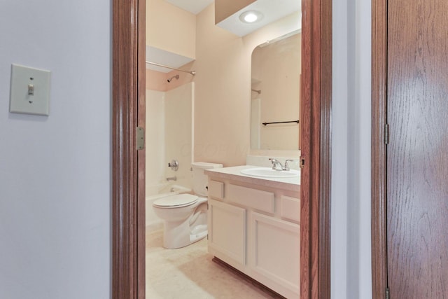 7706 Redman Ln, Reynoldsburg, OH 43068 - full bathroom featuring toilet, vanity, and shower / tub combination