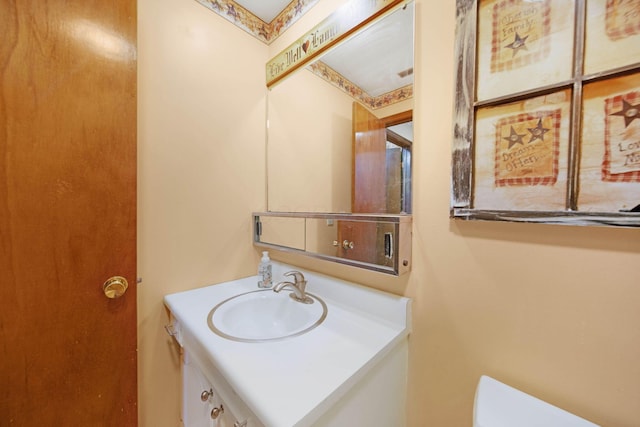 299 Sherwood Downs S, Newark, OH 43055 - bathroom with vanity and toilet