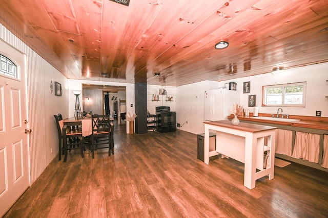 6566 S St, Marion, OH 43302 - dining space with wood ceiling and wood finished floors