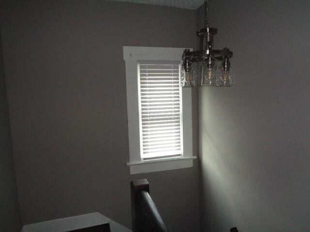 905-907 Beech St, Columbus, OH 43206 - view of stairs