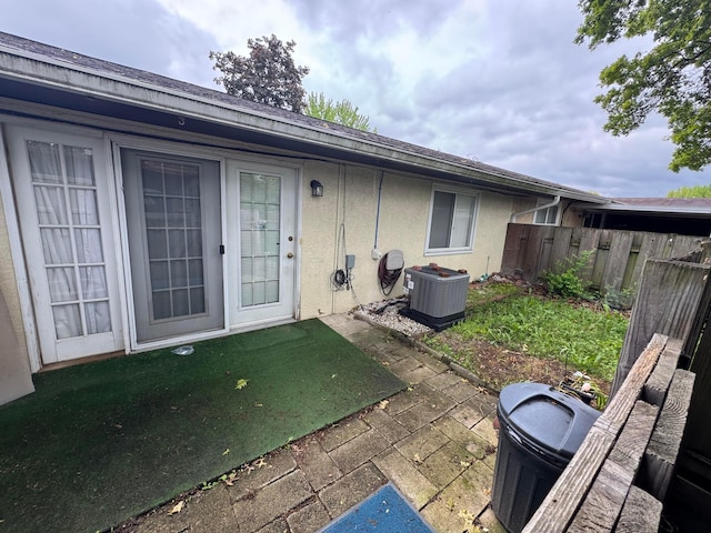 2348 Woodbrook Cir N Unit 86, Columbus, OH 43223 - view of patio / terrace with central AC unit