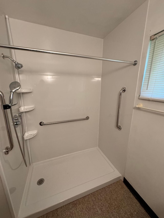 2348 Woodbrook Cir N Unit 86, Columbus, OH 43223 - bathroom with a shower stall