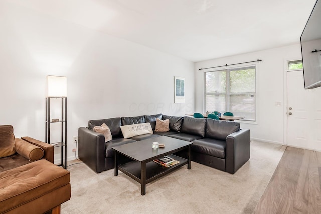 797 S Front St, Columbus, OH 43206 - living area with baseboards and light carpet