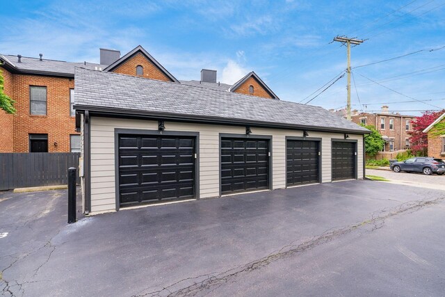797 S Front St, Columbus, OH 43206 - view of garage