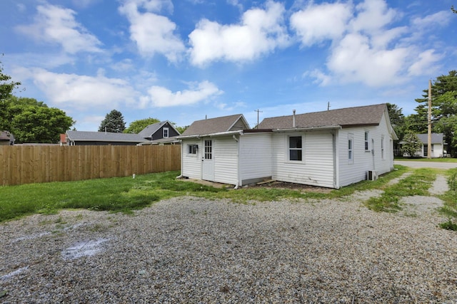 663 E Mound St, Circleville, OH 43113 - view of rear view of property