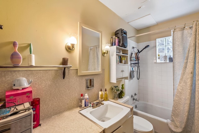 320 N 3rd St, Coshocton, OH 43812 - full bath with vanity, toilet, and shower / tub combo with curtain