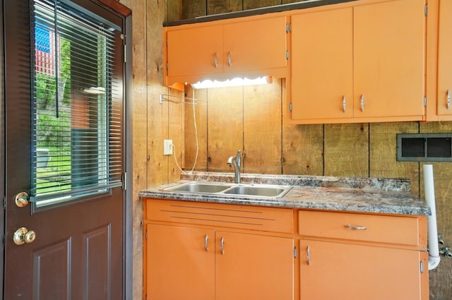 1244 N Broad St, Lancaster, OH 43130 - kitchen with a sink