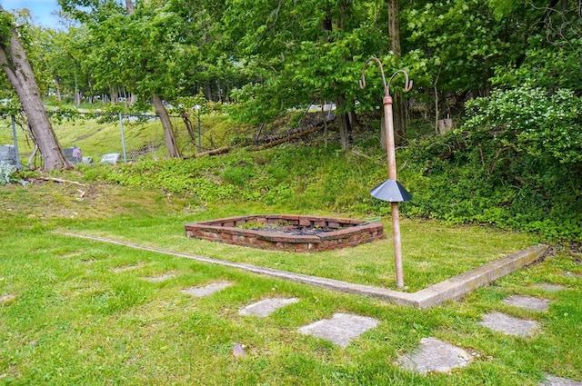 1244 N Broad St, Lancaster, OH 43130 - view of green lawn