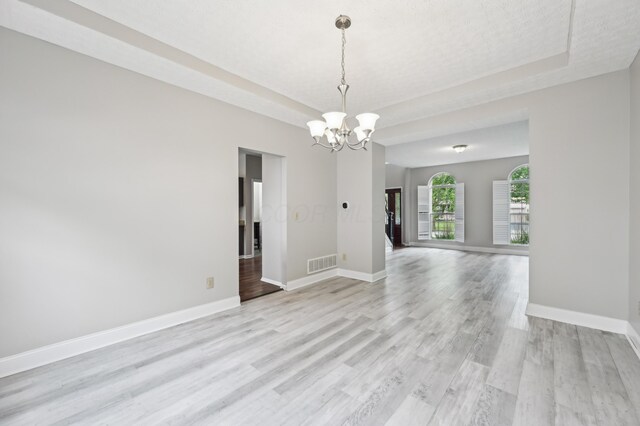 5650 Meadow Grove Dr, Grove City, OH 43123 - photo 13