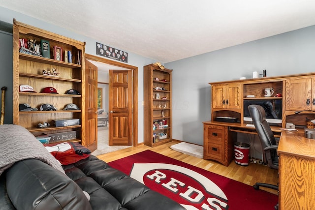 1861 Ginder Rd NW, Lancaster, OH 43130 - office featuring light wood-style floors