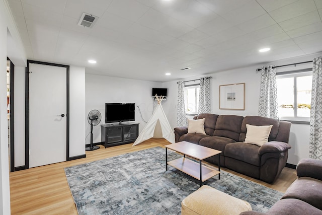 600 Kappler Rd, Heath, OH 43056 - living room with wood finished floors and recessed lighting
