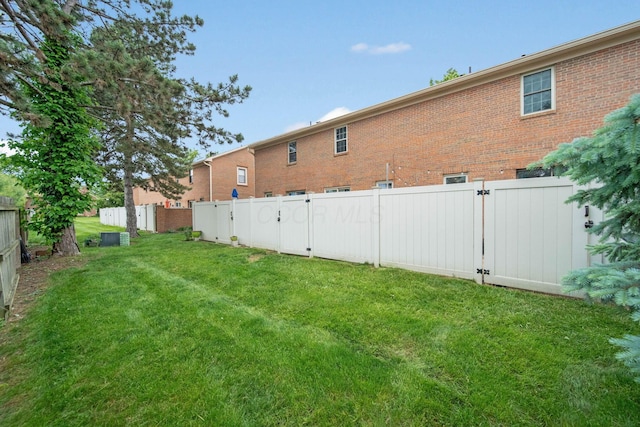 7914 Verandah Ct Unit 61, Powell, OH 43065 - view of yard featuring cooling unit