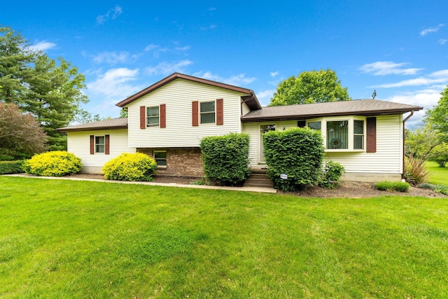5081 Carters Corner Rd, Sunbury, OH 43074 - split level home featuring a front lawn and roof with shingles