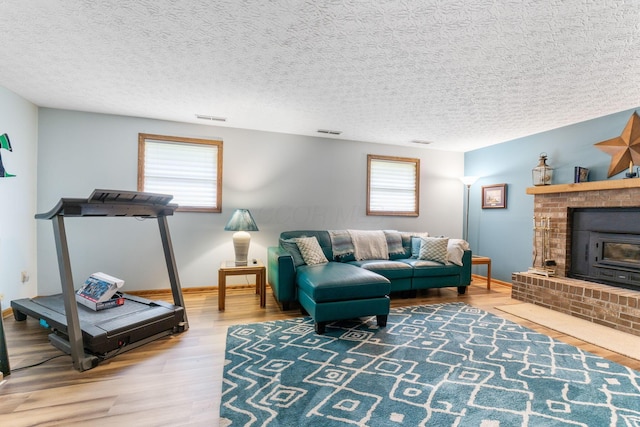 5081 Carters Corner Rd, Sunbury, OH 43074 - living area with wood finished floors and baseboards