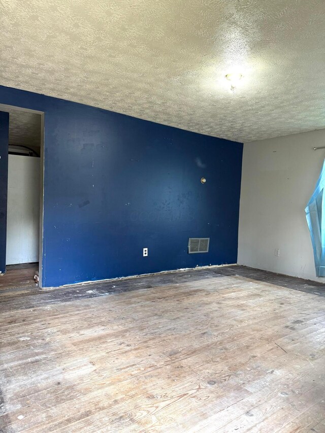 411 Hedges St, Ashville, OH 43103 - photo 9