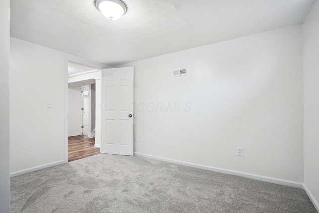 3783 Laguna Dr, Columbus, OH 43232 - carpeted empty room featuring baseboards