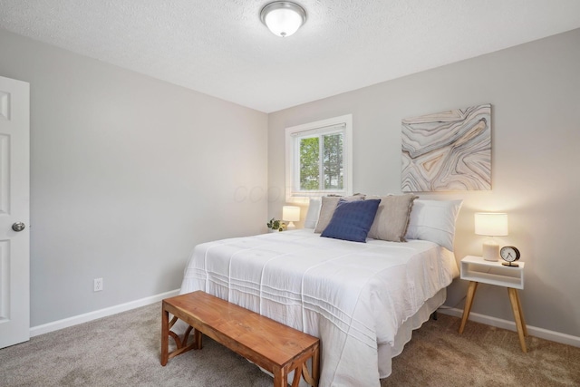 3783 Laguna Dr, Columbus, OH 43232 - bedroom with carpet, baseboards, and a textured ceiling