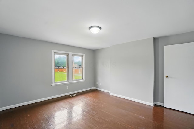 760-762 Kelton Ave, Columbus, OH 43205 - spare room featuring wood finished floors and baseboards