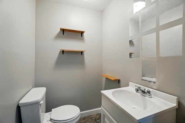760-762 Kelton Ave, Columbus, OH 43205 - half bath featuring toilet, vanity, and baseboards