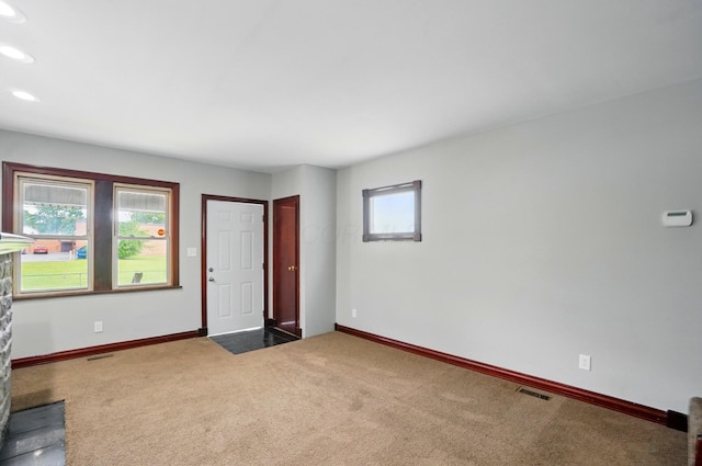 760-762 Kelton Ave, Columbus, OH 43205 - unfurnished living room with carpet, recessed lighting, and baseboards