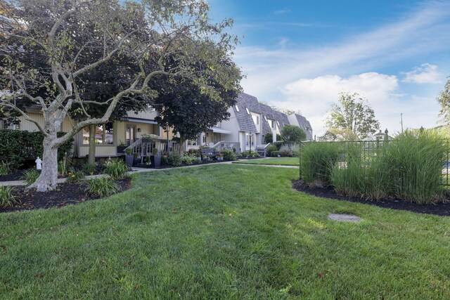 4945 Walnut Rd Unit 6, Buckeye Lake, OH 43008 - view of grassy yard with a residential view