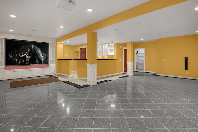 736 Eton St, Marion, OH 43302 - lobby with recessed lighting