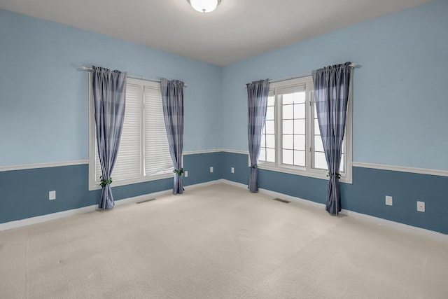 736 Eton St, Marion, OH 43302 - unfurnished room with baseboards and carpet floors