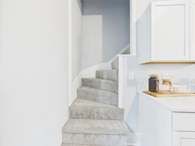 715 N Broad St, Lancaster, OH 43130 - view of staircase