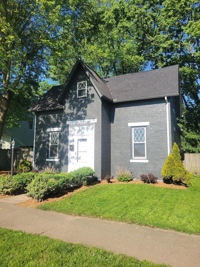 715 N Broad St, Lancaster, OH 43130 - view of front of home featuring brick siding