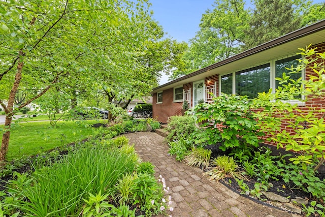 2629 Woodley Rd, Columbus, OH 43231 - view of yard