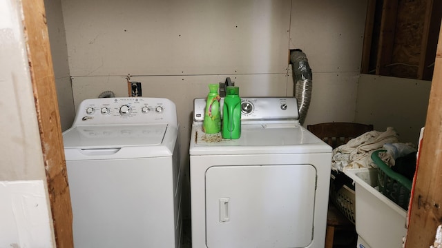 14780 Bellepoint Rd, Ostrander, OH 43061 - washroom featuring washing machine and clothes dryer