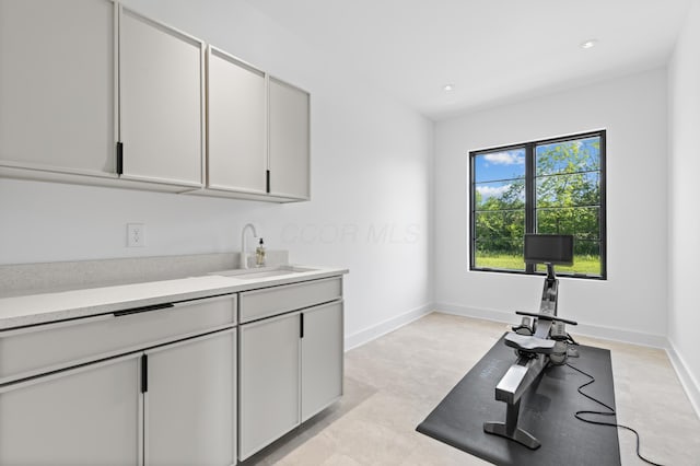 3318 S County Line Rd, Johnstown, OH 43031 - workout area featuring a sink, recessed lighting, and baseboards