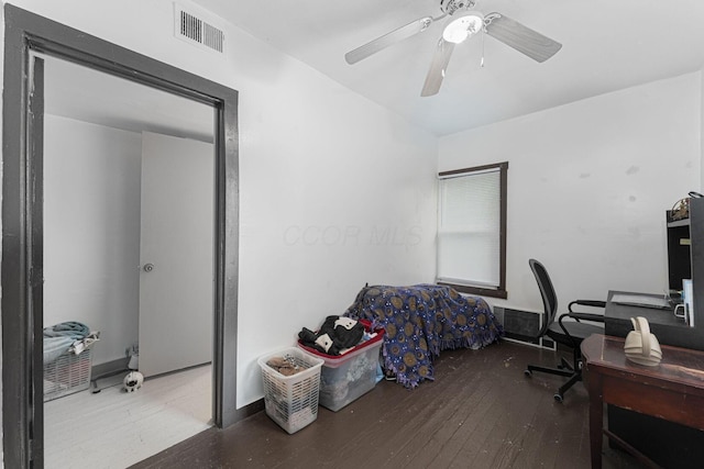 1808 S 6th St, Columbus, OH 43207 - bedroom with wood finished floors and ceiling fan