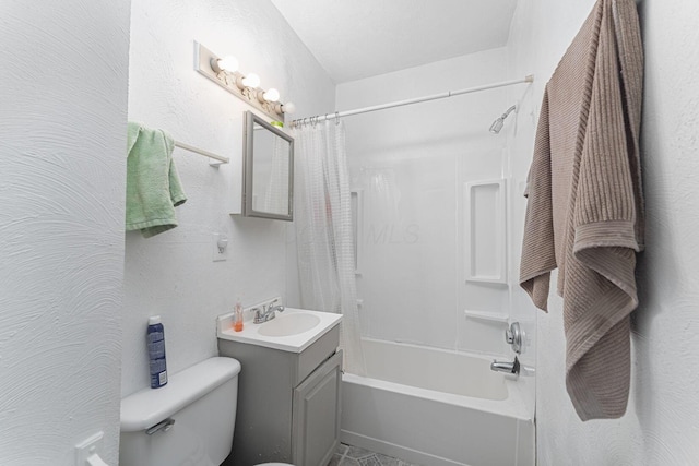 1808 S 6th St, Columbus, OH 43207 - full bathroom with toilet, vanity, and shower / bath combo