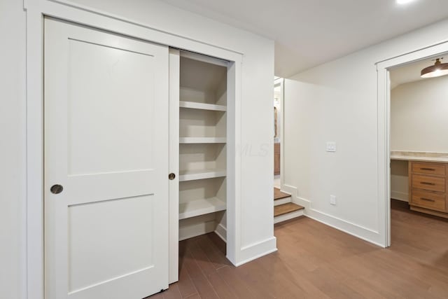 1884 W Lane Ave, Columbus, OH 43221 - view of closet