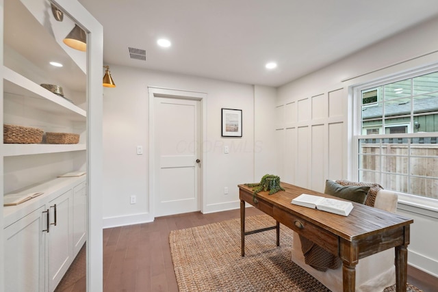 1884 W Lane Ave, Columbus, OH 43221 - office area with dark wood-style flooring, recessed lighting, and baseboards