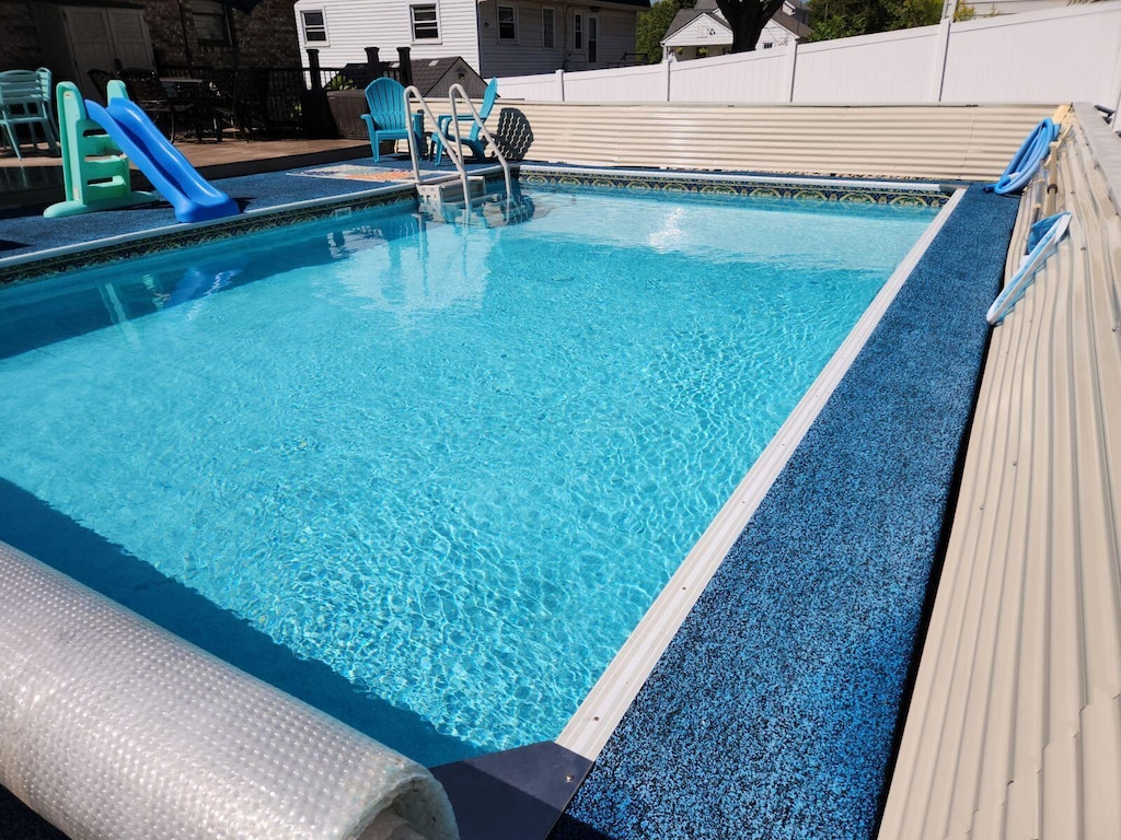 148 N Ohio Ave, Lancaster, OH 43130 - view of pool