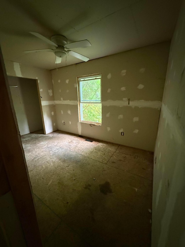 3436 London Lancaster Rd, Groveport, OH 43125 - unfurnished bedroom with a ceiling fan