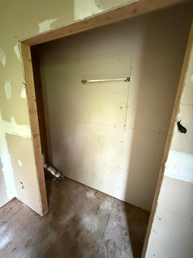 3436 London Lancaster Rd, Groveport, OH 43125 - detailed view of unfinished concrete flooring