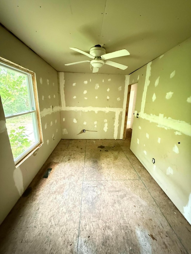 3436 London Lancaster Rd, Groveport, OH 43125 - spare room with ceiling fan