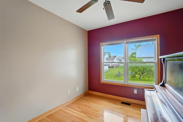 790 Salinger Dr, Lithopolis, OH 43136 - spare room with a ceiling fan, light wood finished floors, and baseboards