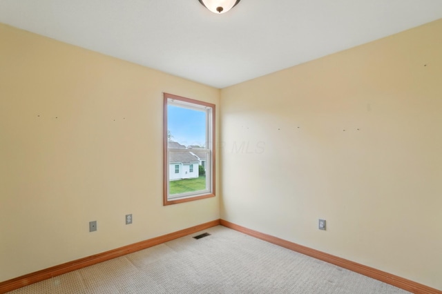 790 Salinger Dr, Lithopolis, OH 43136 - unfurnished room featuring light carpet and baseboards