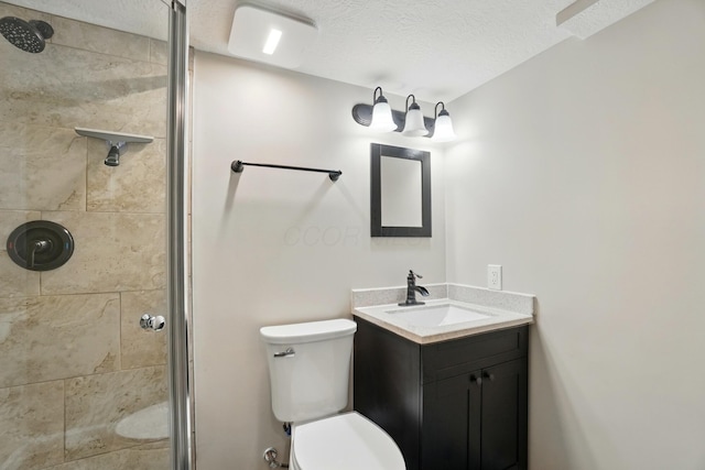 790 Salinger Dr, Lithopolis, OH 43136 - full bathroom with a shower stall, toilet, vanity, and a textured ceiling