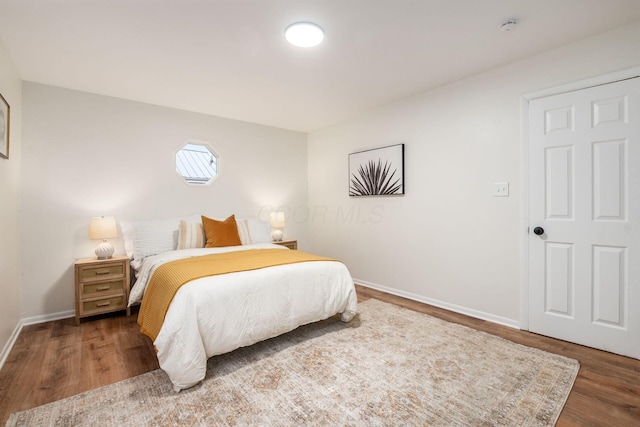 800 Campbell Ave, Columbus, OH 43222 - bedroom featuring wood finished floors and baseboards