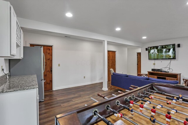 510 Natchez Ln, Sugar Grove, OH 43155 - game room with dark wood finished floors, recessed lighting, and baseboards
