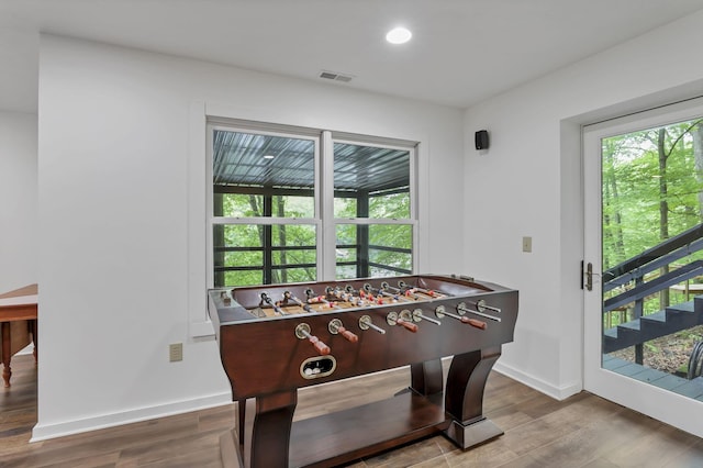 510 Natchez Ln, Sugar Grove, OH 43155 - playroom featuring wood finished floors, baseboards, and recessed lighting