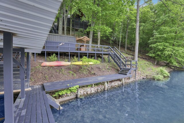 510 Natchez Ln, Sugar Grove, OH 43155 - dock with stairs and a wooden deck
