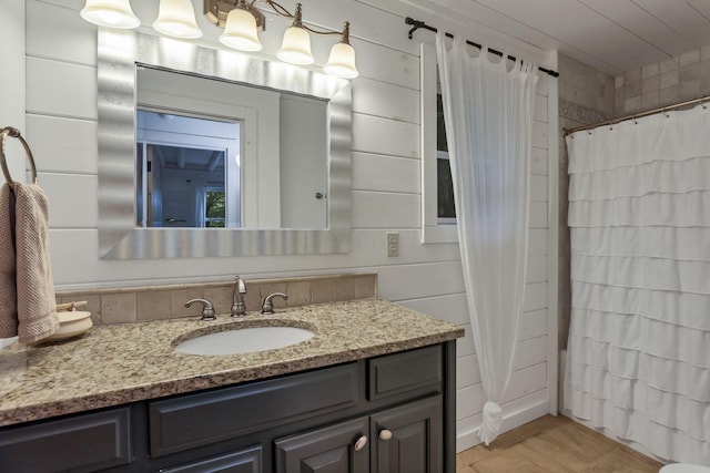 510 Natchez Ln, Sugar Grove, OH 43155 - full bath with vanity and curtained shower